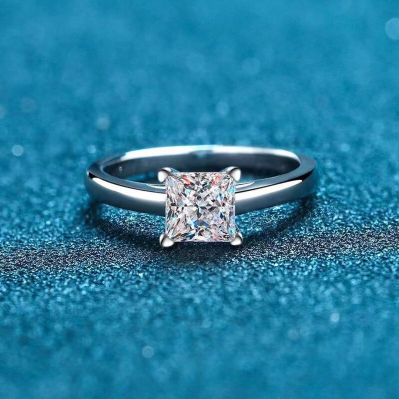 18K Gold Lab Grown Diamond Square Stone Ring, 1CT