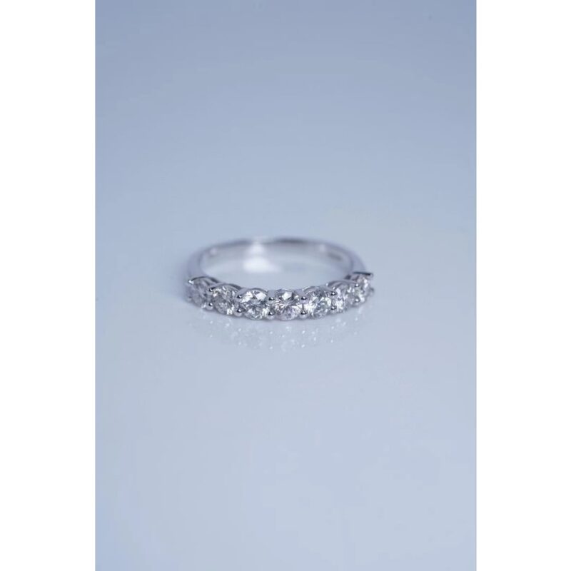 18K Gold Lab Grown Diamond Stone Set Band, 1CT