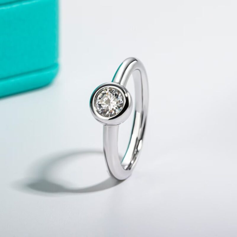 S925 Sterling Silver Bezel Round Solitaire Ring